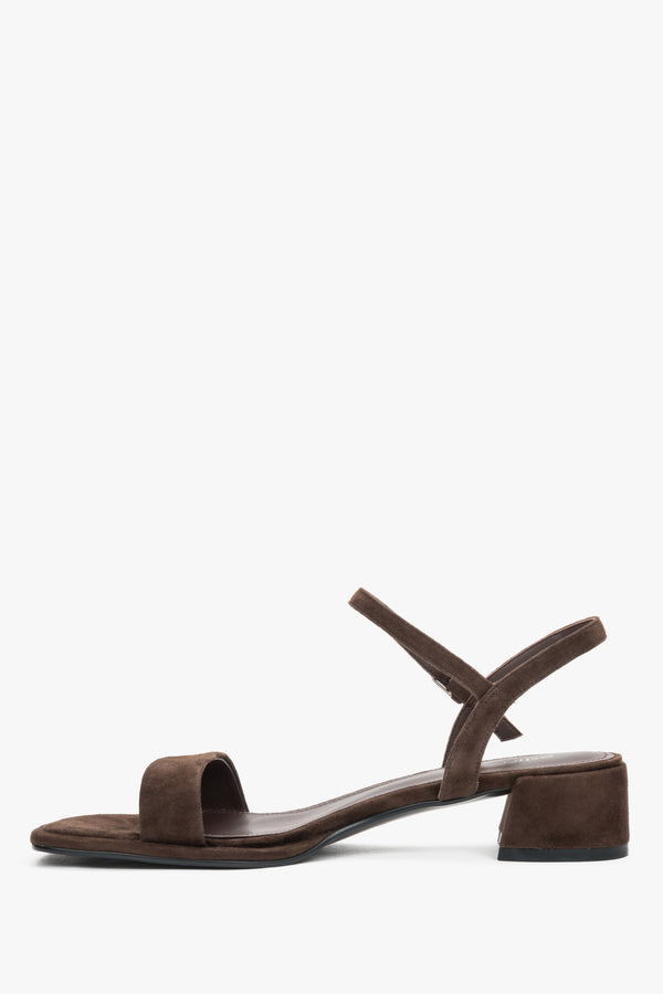 Women’s dark brown natural velour sandals on a low 4 cm block heel, Estro.