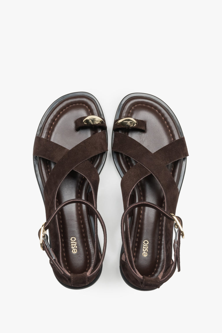 Top view of soft dark brown Estro women’s fisherman-style sandals made of natural velour.