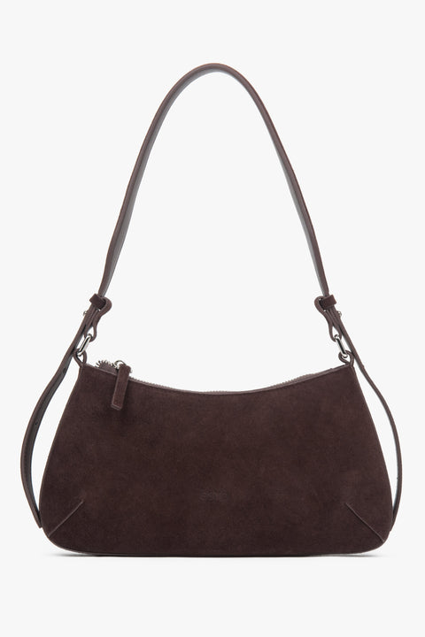 Dark brown Estro women’s shoulder bag made of velour.