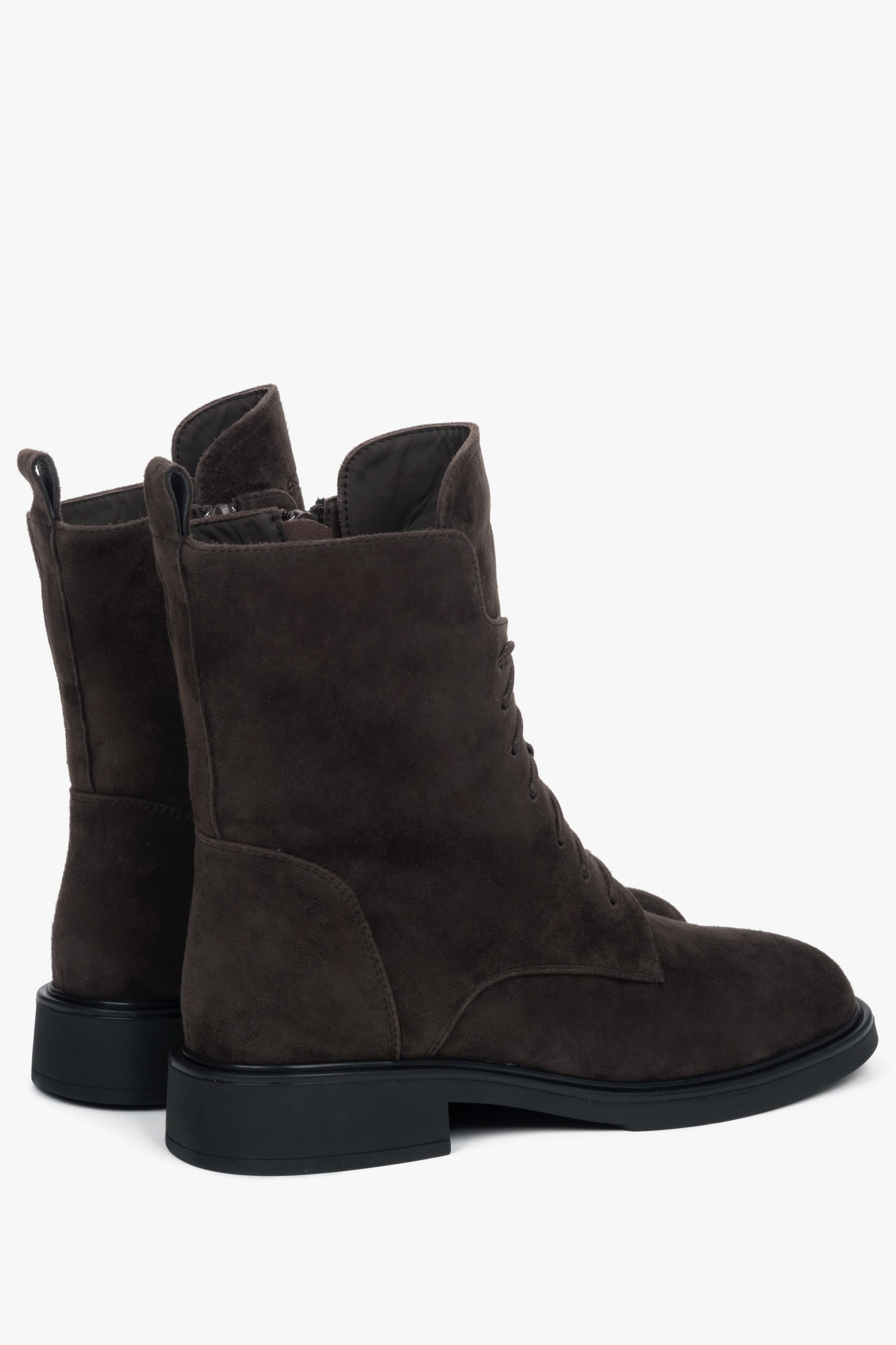 With fur lining, dark brown women’s velour winter ankle boots Estro.