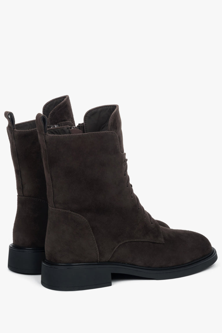 With fur lining, dark brown women’s velour winter ankle boots Estro.