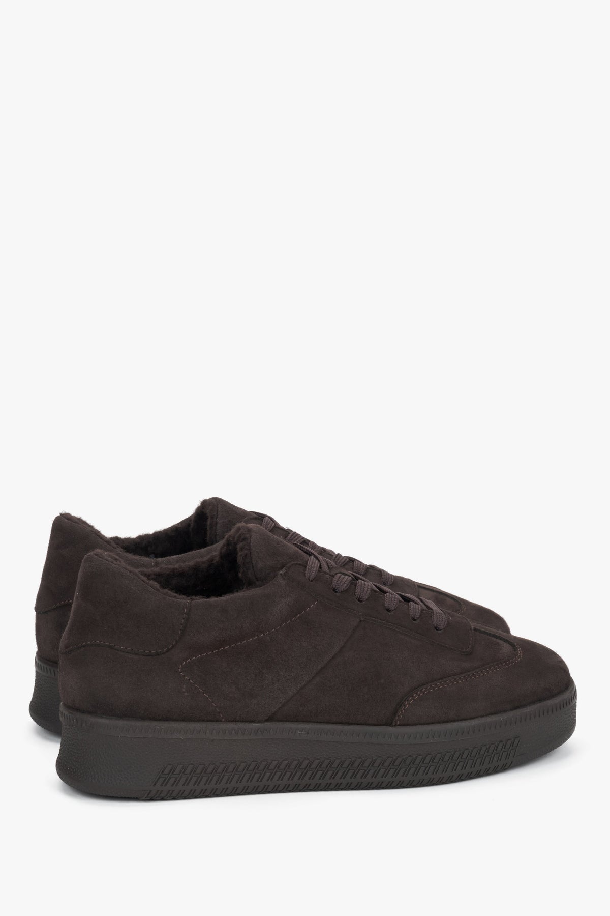 Elegant dark brown women's velour sneakers with warm lining by Estro.
