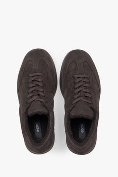 Warm dark brown women's velour sneakers with a faux fur lining by Estro.