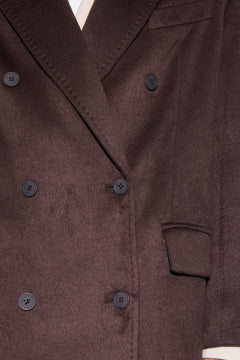 Women's dark brown wool and cashmere coat Estro - close-up view showing the refined fabric texture and lapel detailing.