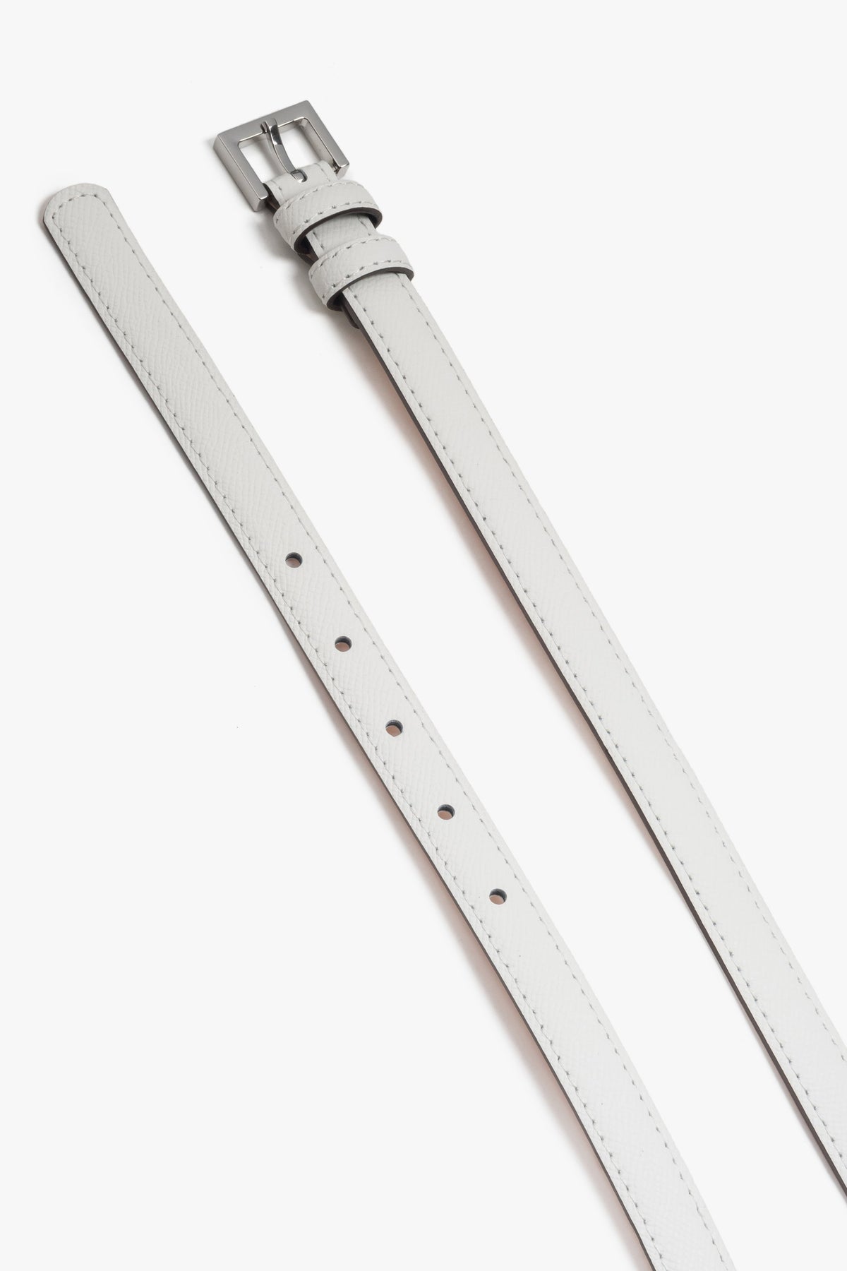 Stylish and feminine white leather belt for women with silver-tone hardware, Estro ER00118289.