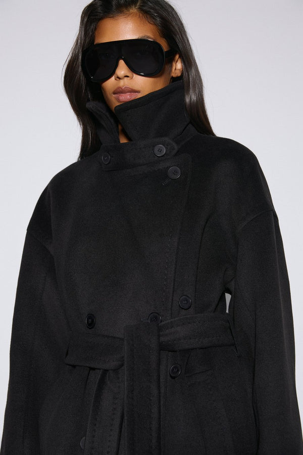 Estro – long women's black natural wool coat with a tie belt.