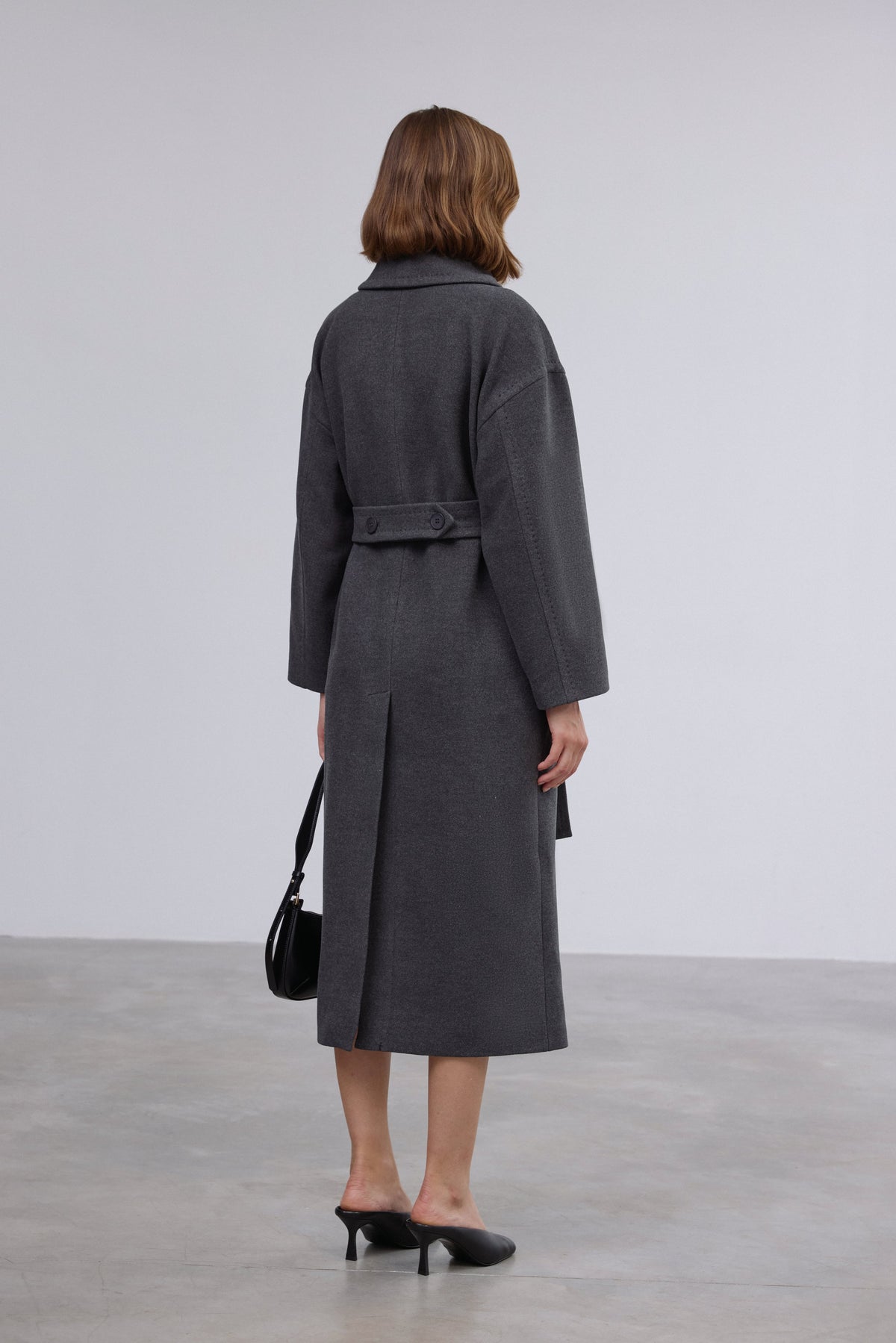 Estro – long women's dark grey natural wool coat with a tie belt.
