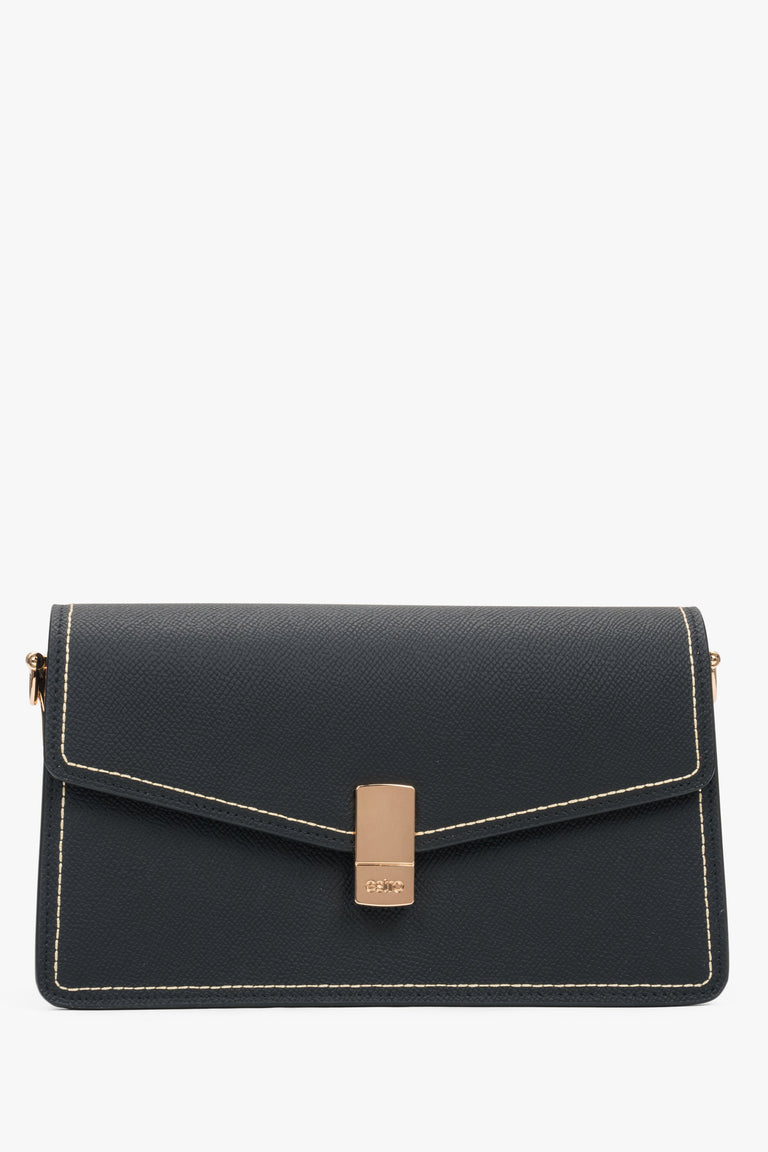 Women’s Elegant Black Leather Shoulder Bag with Gold Details Estro ER00117249.