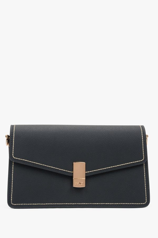 Women’s Elegant Black Leather Shoulder Bag with Gold Details Estro ER00117249.