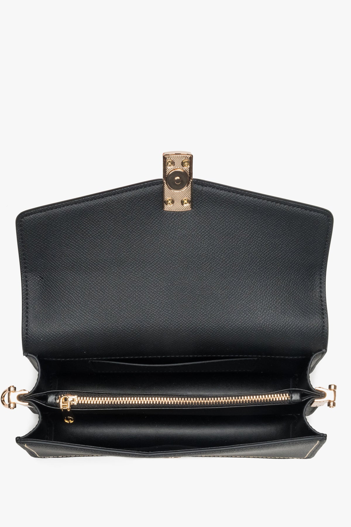 Elegant black Estro shoulder bag with gold details.