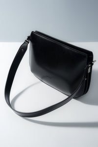 Women's Elegant Black Shoulder Bag made of Genuine Leather Estro ER00118996.