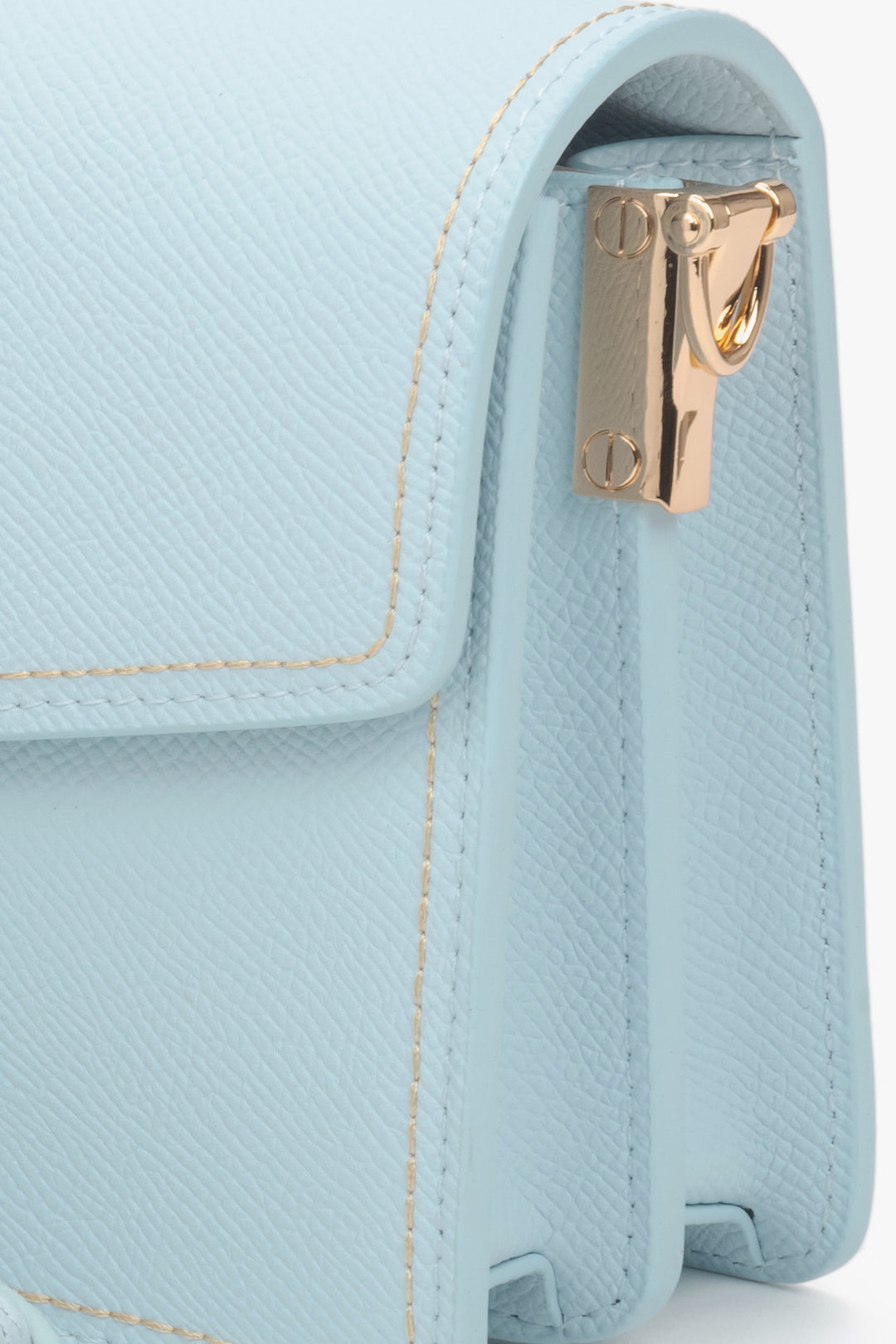 Estro light blue leather shoulder bag with a refined minimalist design.