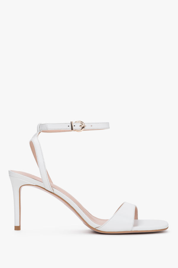 White women's stiletto sandals made of genuine leather, Estro.