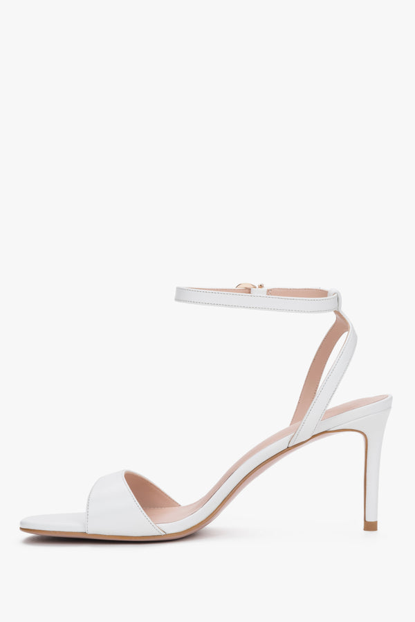 Genuine leather white stiletto sandals, minimalist design, Estro.