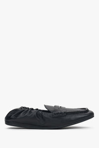 Women’s Flexible Black Loafers with Soft Heel Counter Estro ER00118783.