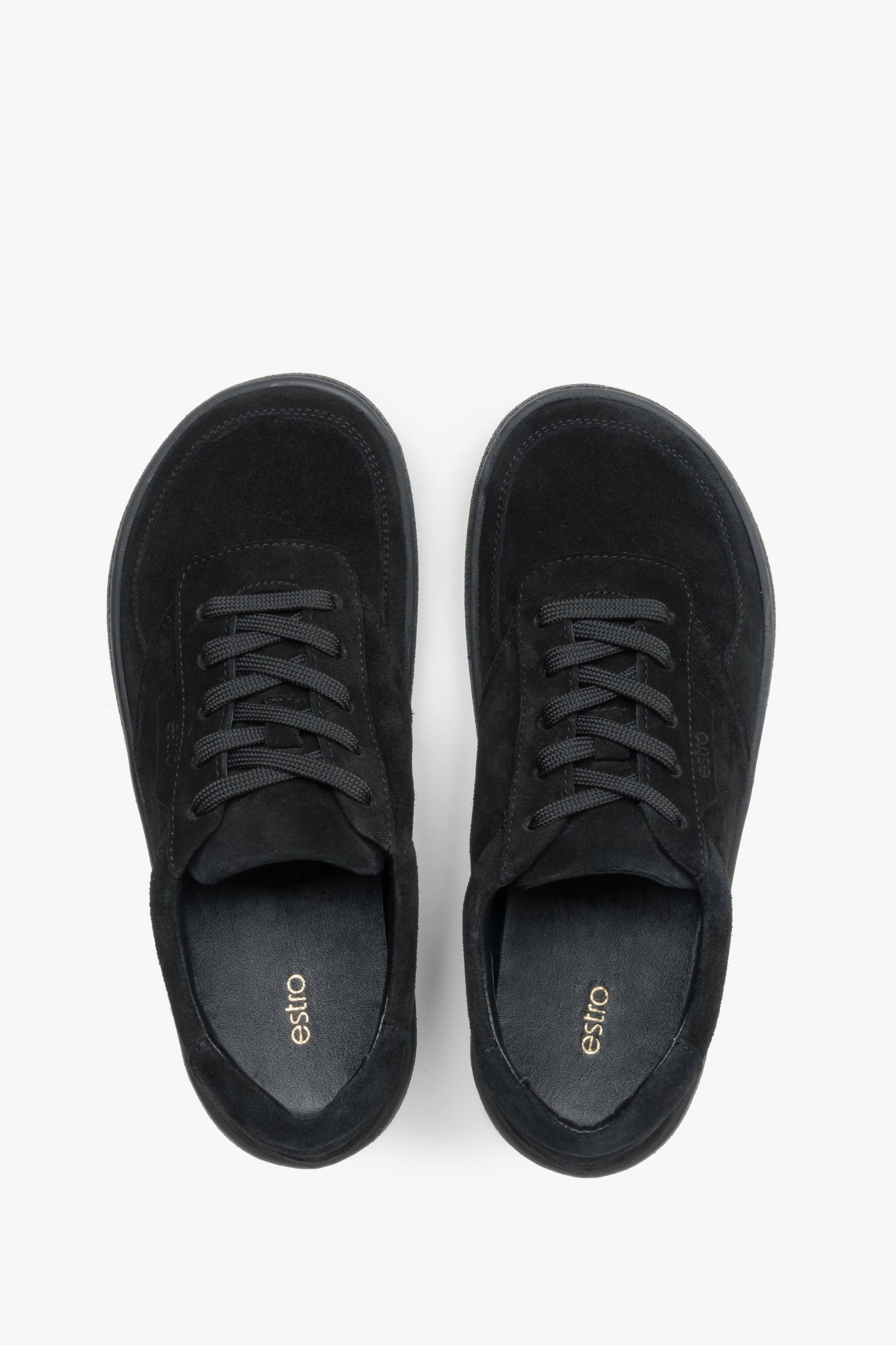 Women’s barefoot sneakers in black velour by Estro.