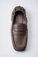 Women’s Flexible Dark Brown Loafers with Soft Heel Counter Estro ER00118784.