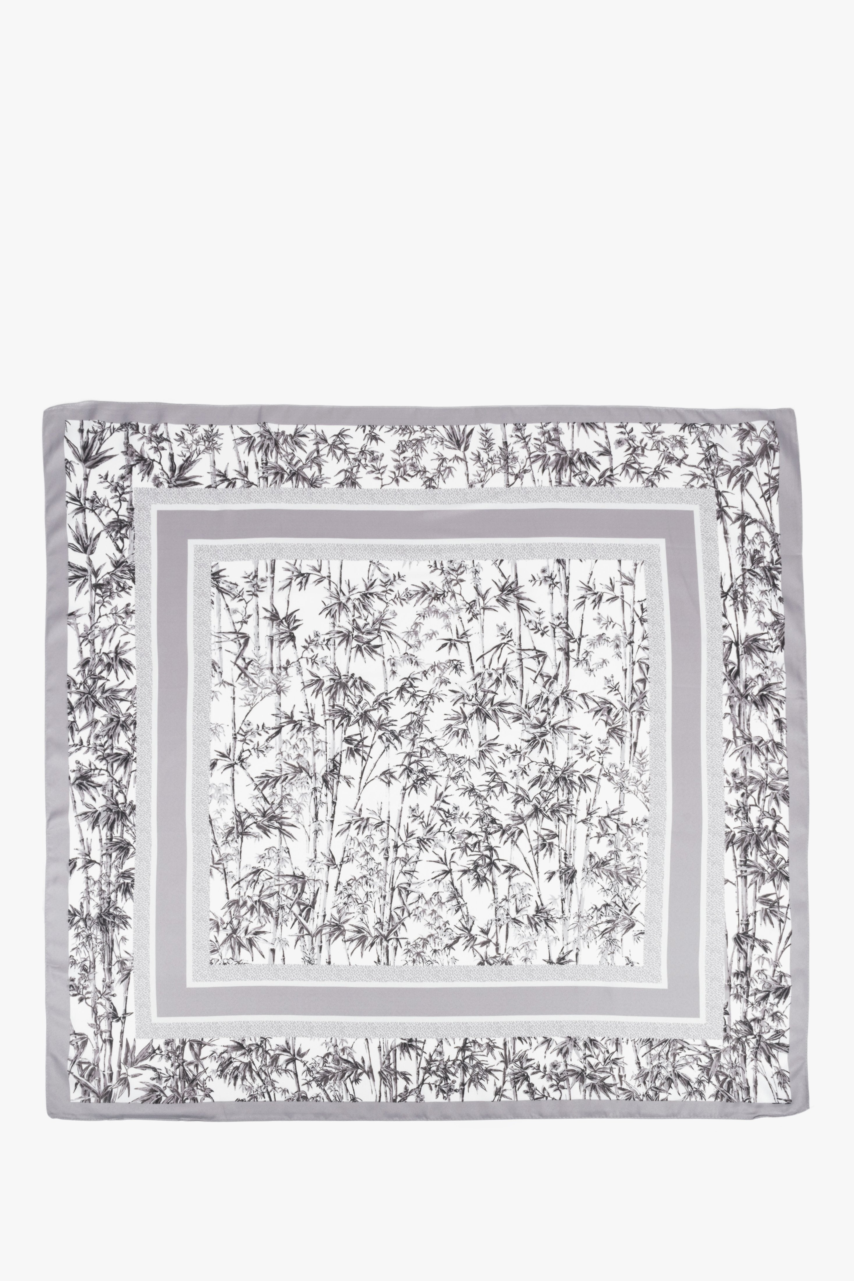 Women’s grey-and-white jungle-print scarf by Estro.