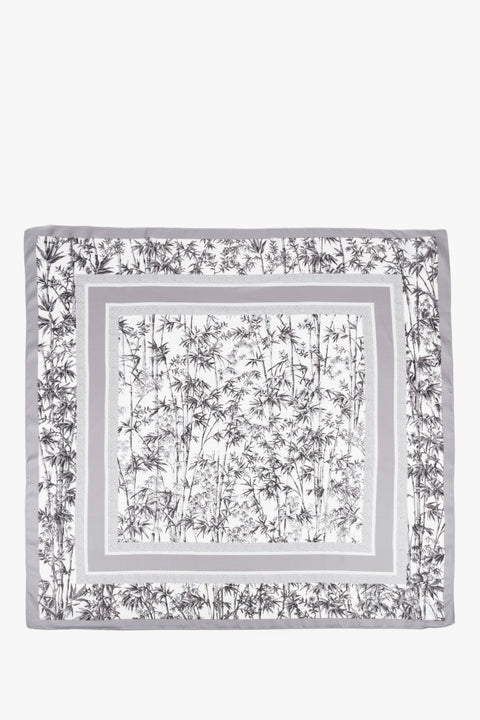 Women’s grey-and-white jungle-print scarf by Estro.