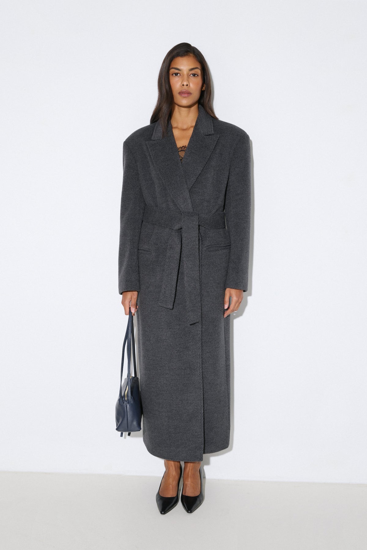 Women’s grey ankle-length coat made of natural wool and viscose Estro ER00117897.