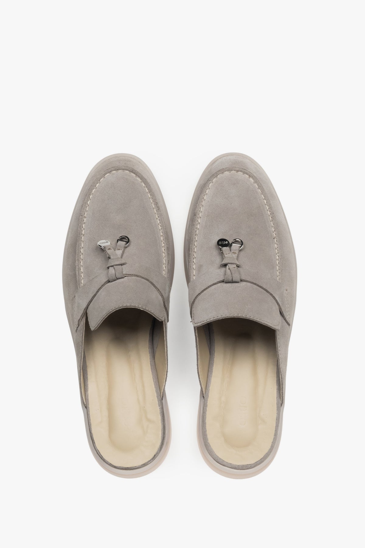 Estro women's mules, grey, made of soft Italian premium natural velour.