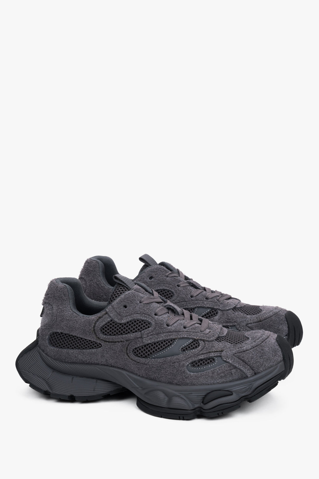 Grey women's velour sneakers by Estro – a clean side profile showing the bold, geometric platform sole.