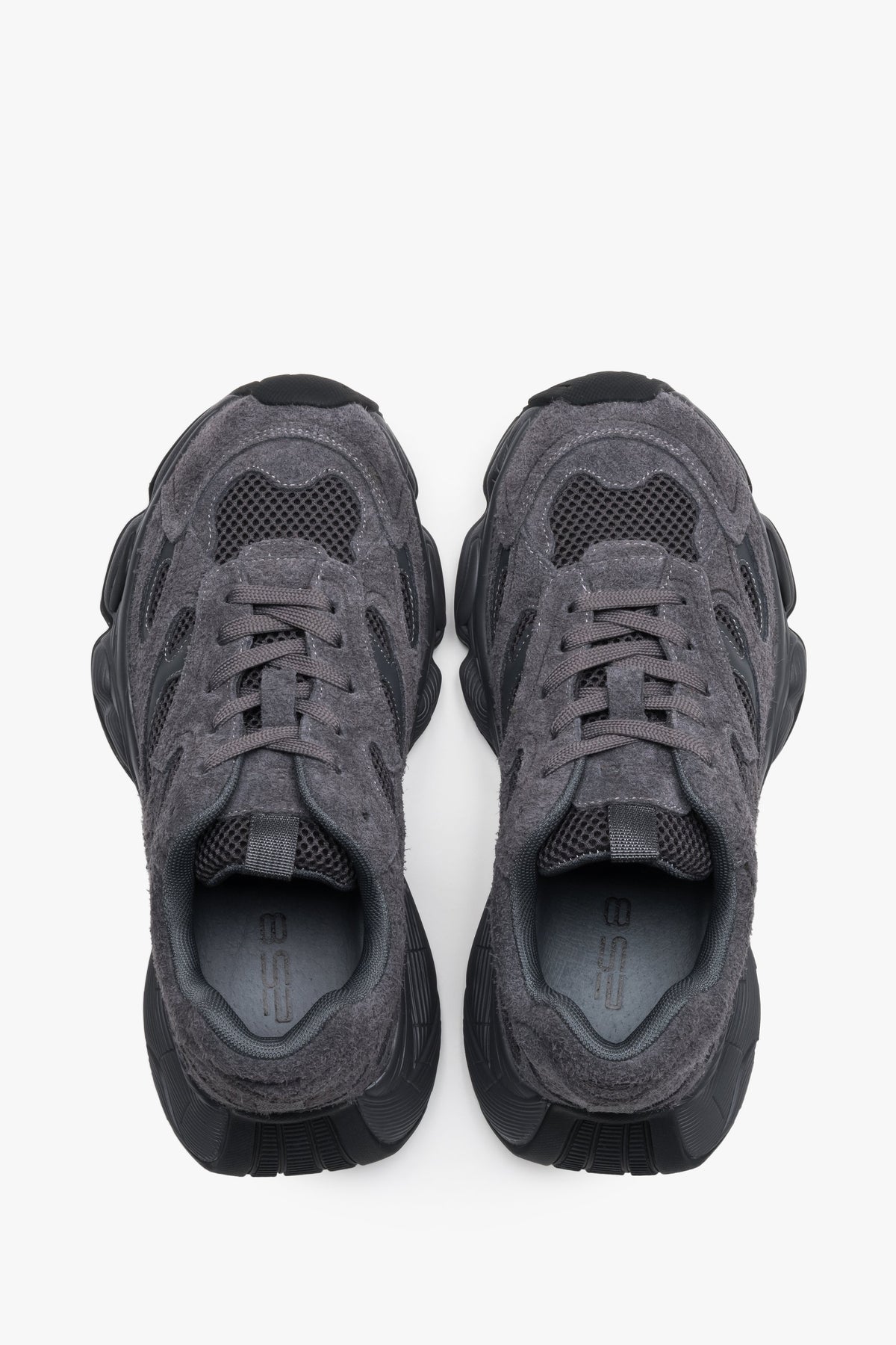 Women's grey sneakers ES8 – a top perspective showcasing the breathable mesh lining and 100% genuine leather insole.