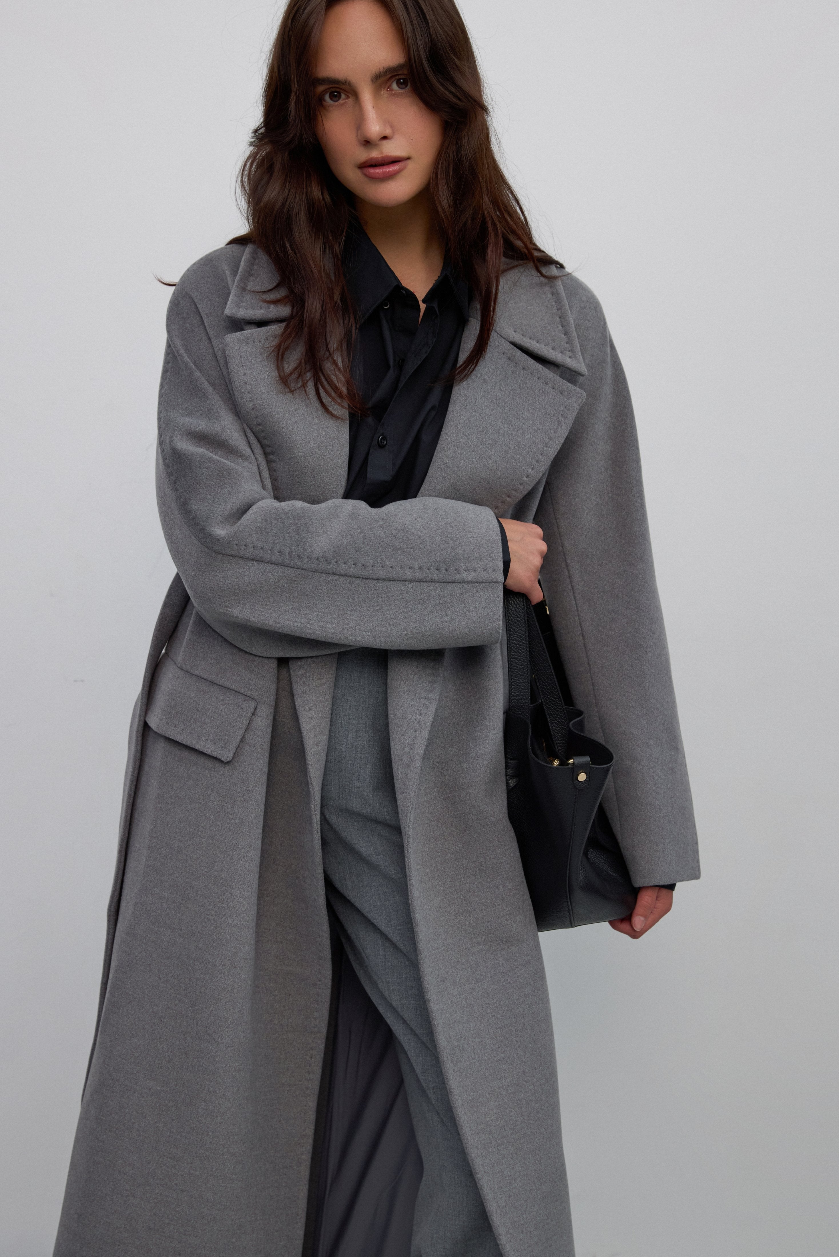 Women’s ankle-length coat, grey, with wool and wide collar, Estro ER00117898.