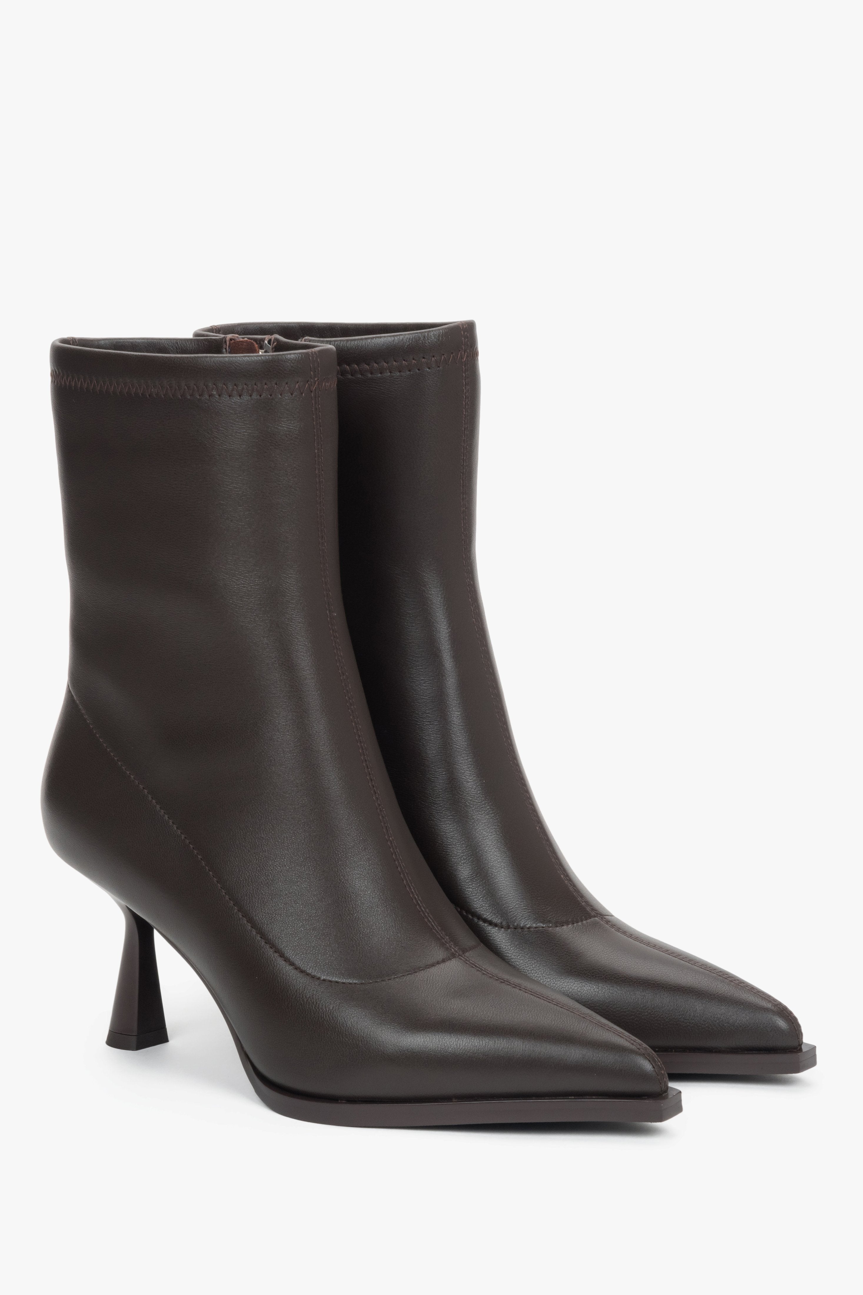Women’s insulated dark brown ankle boots in elastic genuine leather with a funnel heel Estro.