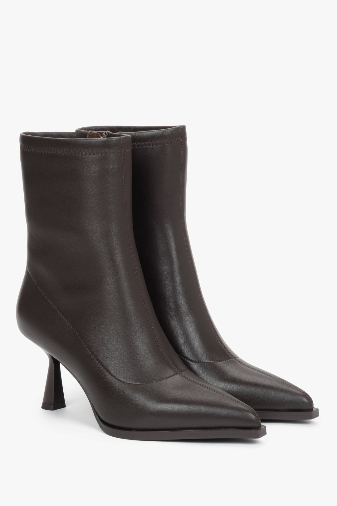 Women’s insulated dark brown ankle boots in elastic genuine leather with a funnel heel Estro.