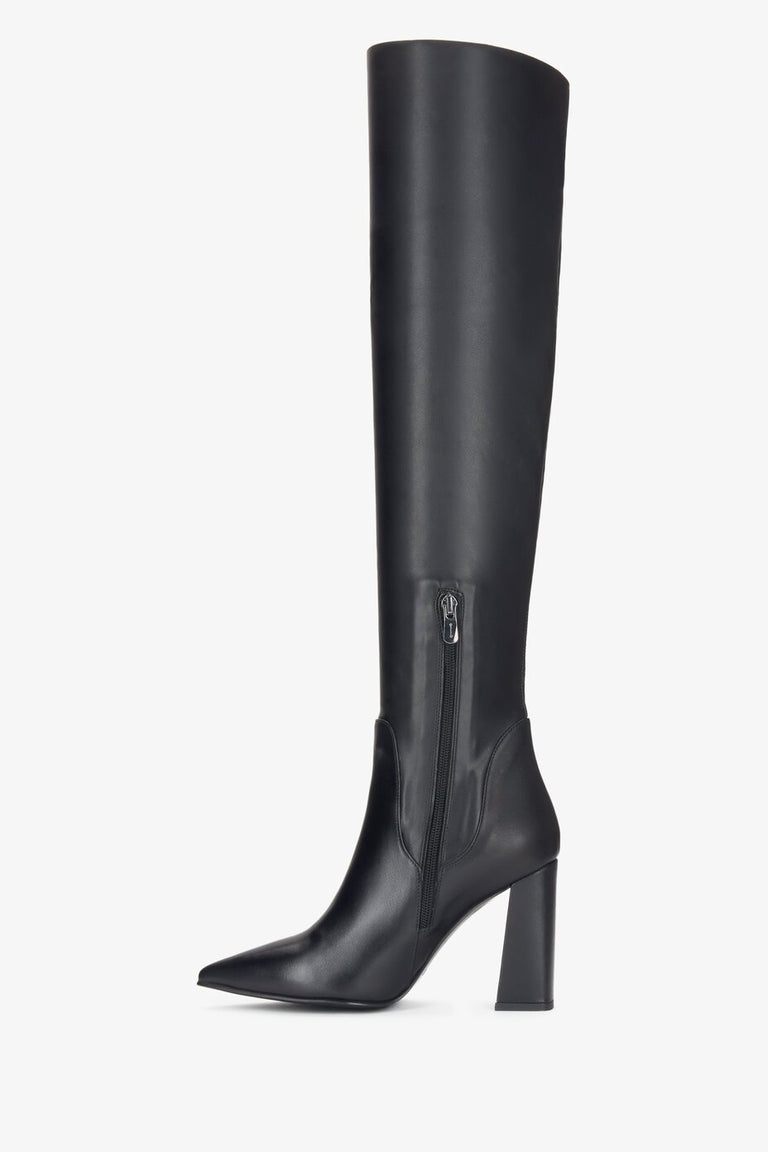 Women's pointed knee-high boots in black Estro - shoe profile.