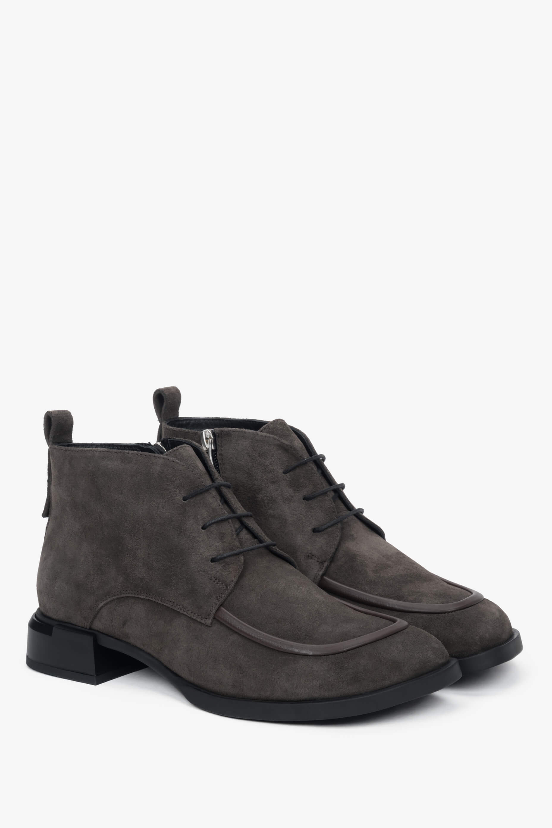 Estro ER00118240 – Brown Women's Lace-Up Ankle Boots made of Genuine Velour.