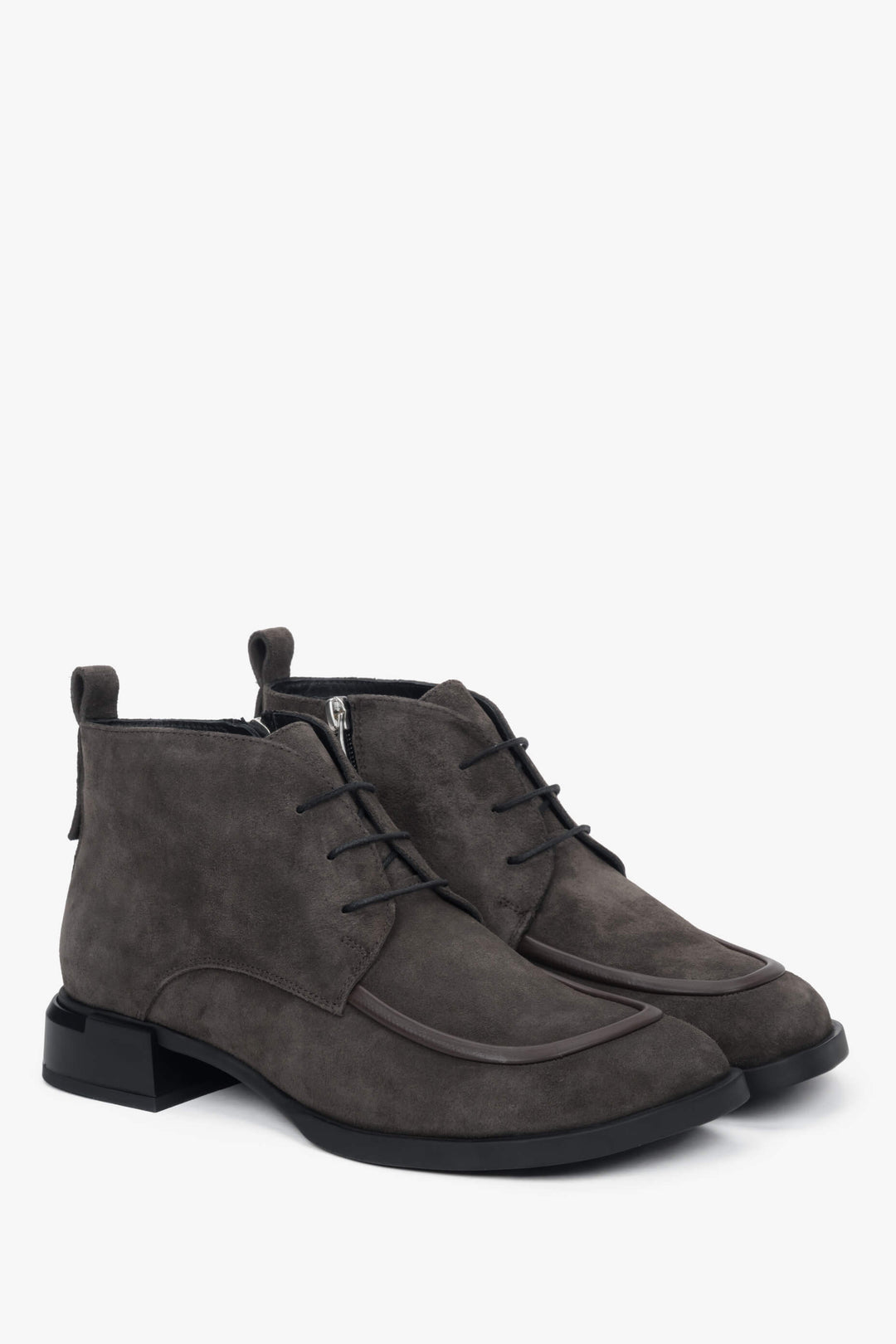 Estro ER00118240 – Brown Women's Lace-Up Ankle Boots made of Genuine Velour.