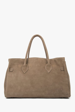 Classic large-format brown handbag by Estro.