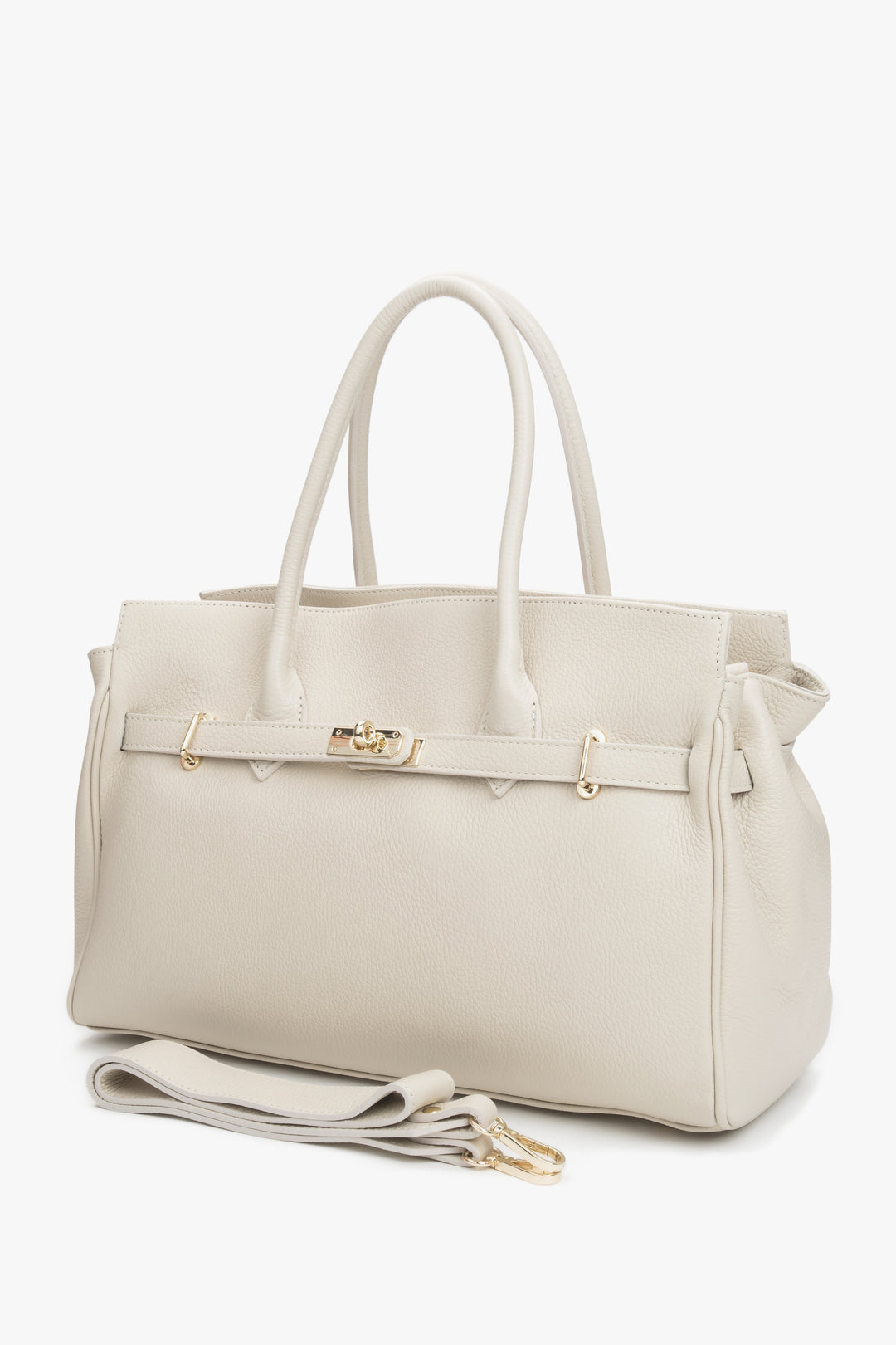 Elegant Estro satchel bag in milk beige presented from the front, highlighting its structured silhouette and smooth genuine leather finish.