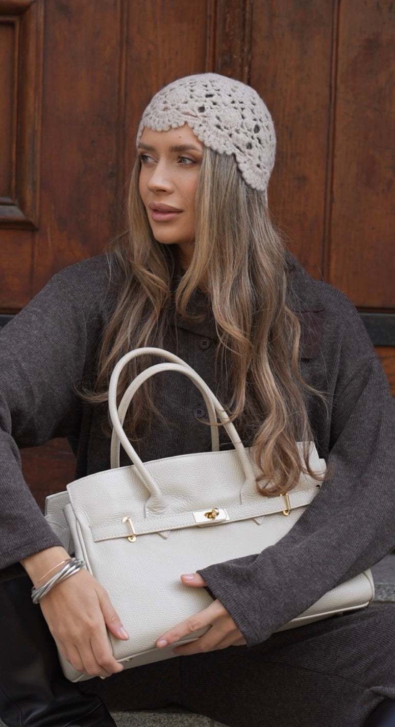 Women's Large Milky Beige Bag made of Premium Italian Genuine Leather Estro ER00117034.