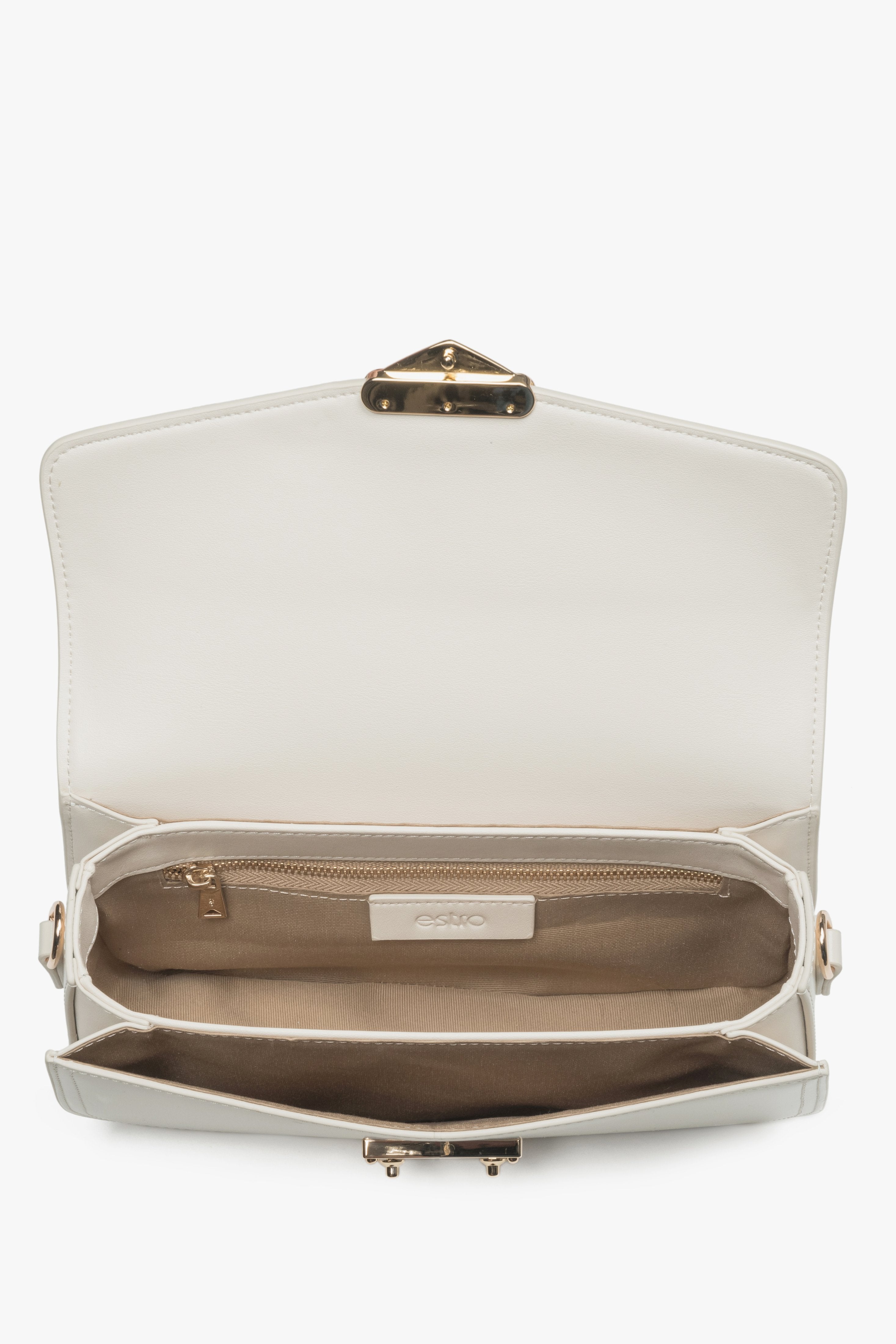 Classic light beige shoulder bag by Estro, made of durable genuine leather and with a convenient size, perfect for everyday use.