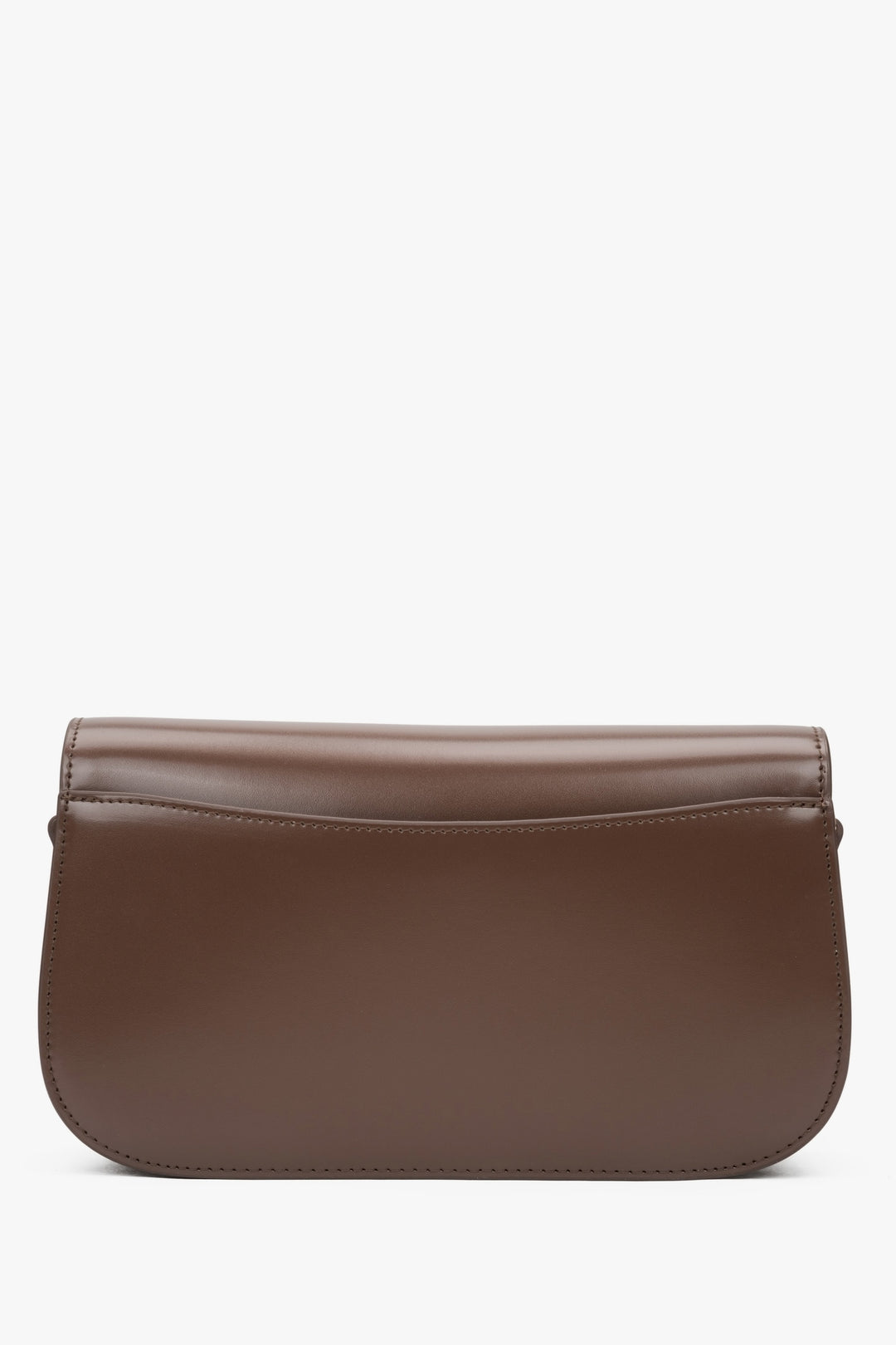 Women’s saddle brown genuine leather shoulder bag with gold details, Estro.