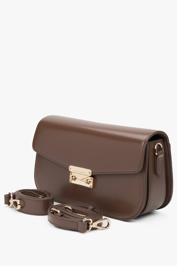 Elegant dark brown leather crossbody bag for women with four interior pockets.