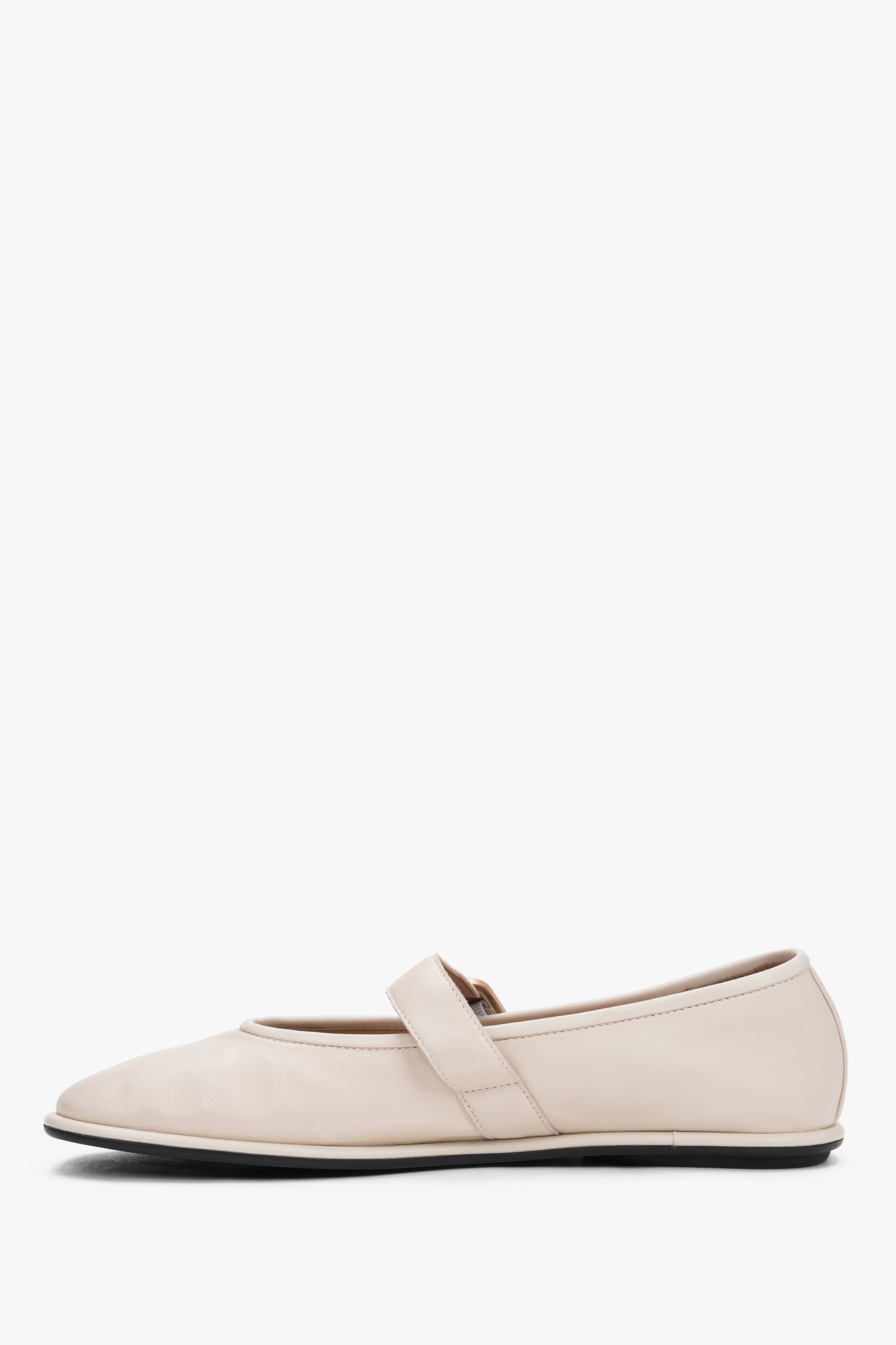Women's light milky beige genuine leather Mary Jane ballerinas Estro, featuring a smooth, rounded front and a delicate strap with a gold buckle.