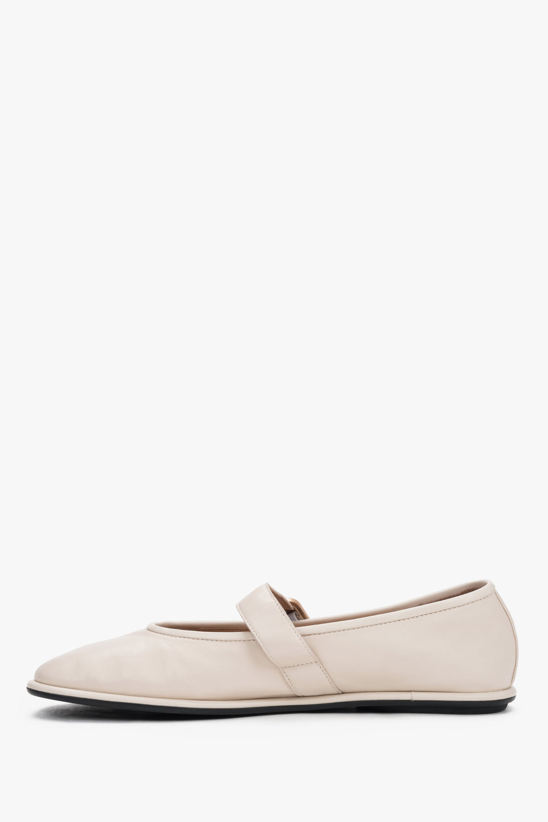 Women's light milky beige genuine leather Mary Jane ballerinas Estro, featuring a smooth, rounded front and a delicate strap with a gold buckle.
