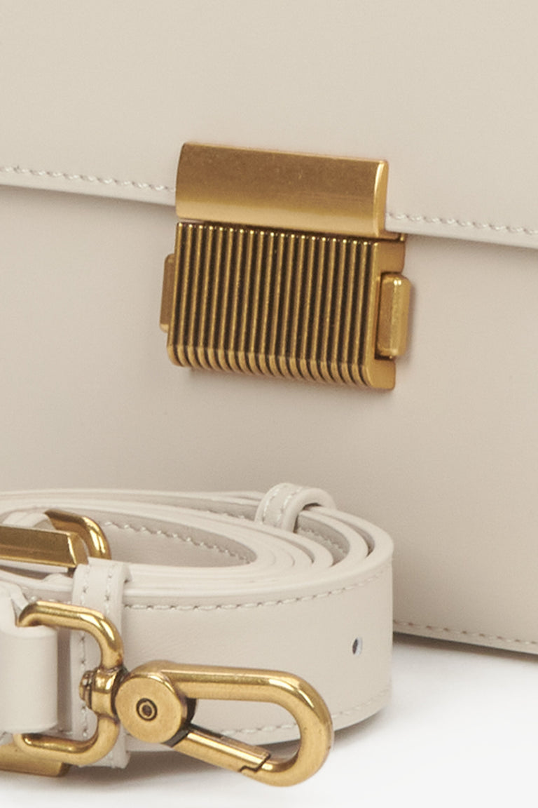 Women's light beige genuine leather crossbody bag with gold hardware Estro.