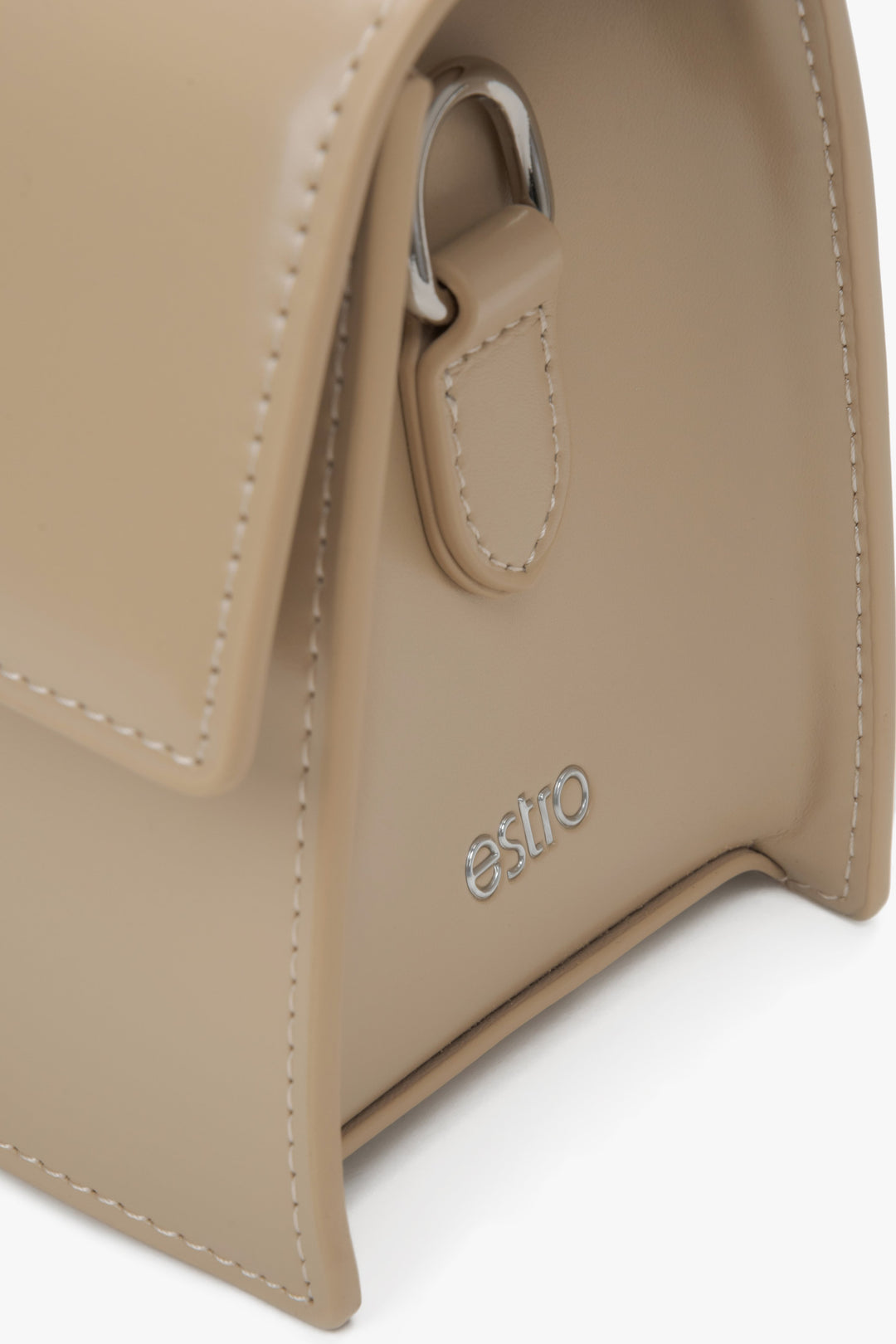 Light Beige Leather Shoulder Bag for Women with Strap by Estro - details.