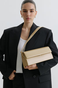 Women's Light Beige Leather Shoulder Bag with Strap Estro ER00116598.