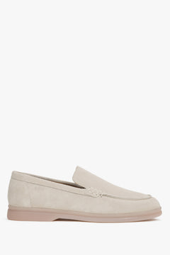 Women’s light beige loafers made of premium Italian natural velour Estro.