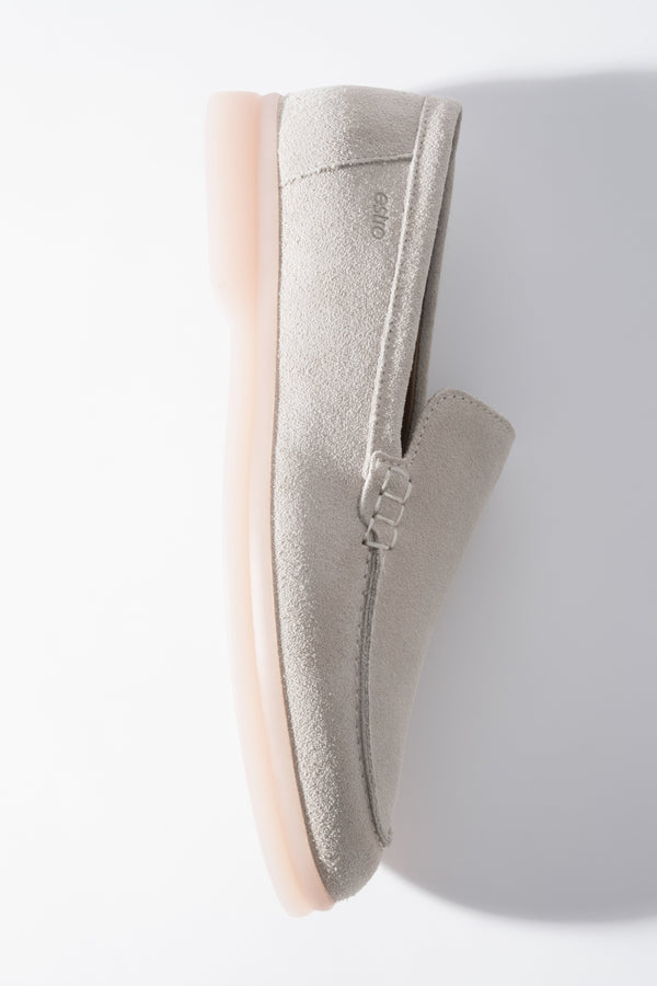 Light beige women’s loafer shoes made of natural velour leather by Estro.