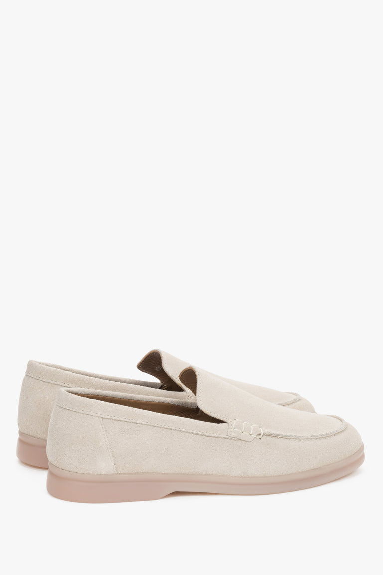 Classic women’s loafers Estro in light beige Italian velour.