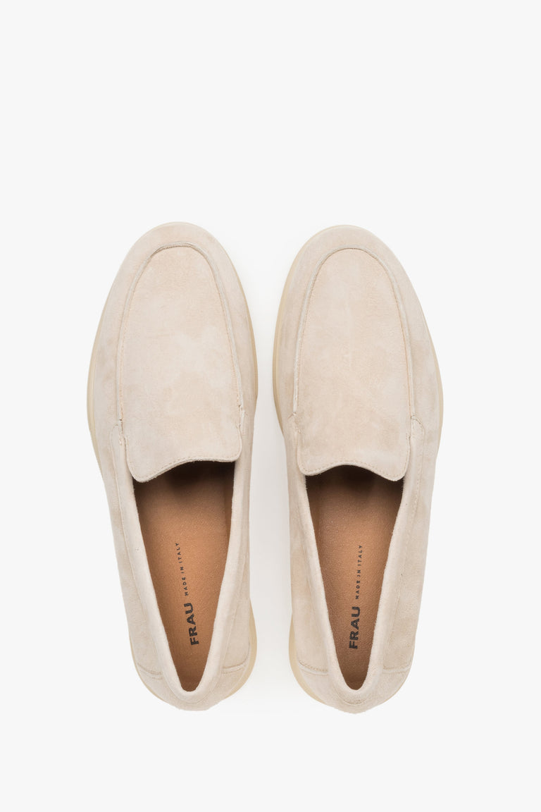 Women's velour loafers in light beige by Frau – a top view highlighting the contoured front and the Italian leather insole with the Frau brand logo.