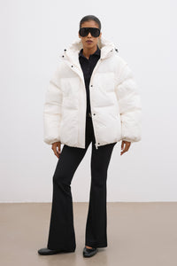 Women's Light Beige Oversized Jacket with Detachable Sleeves Estro ER00120568.