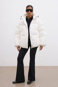 Women's Light Beige Oversized Jacket with Detachable Sleeves Estro ER00120568.